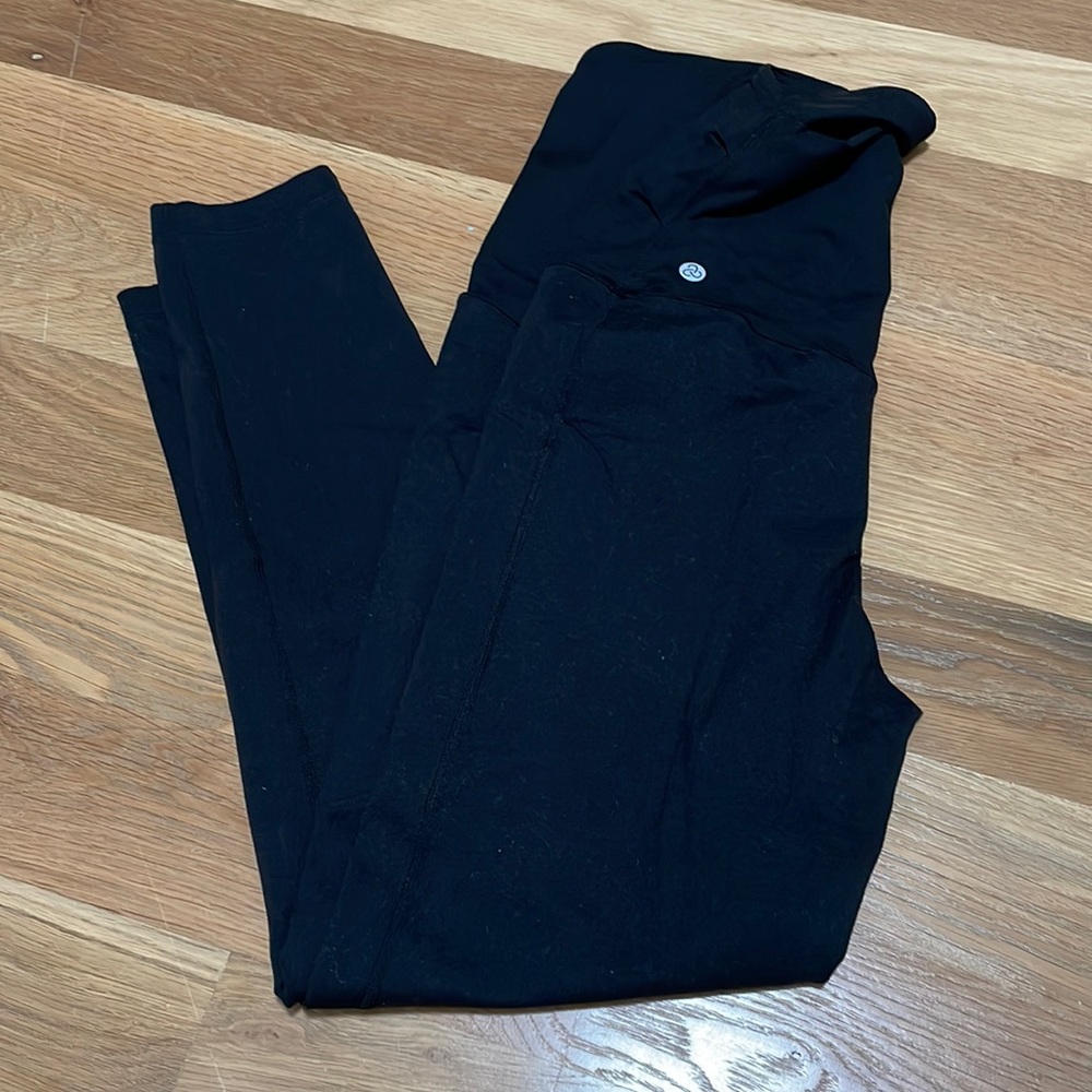 Zella mamasana 7/8 pocket maternity leggings sz M